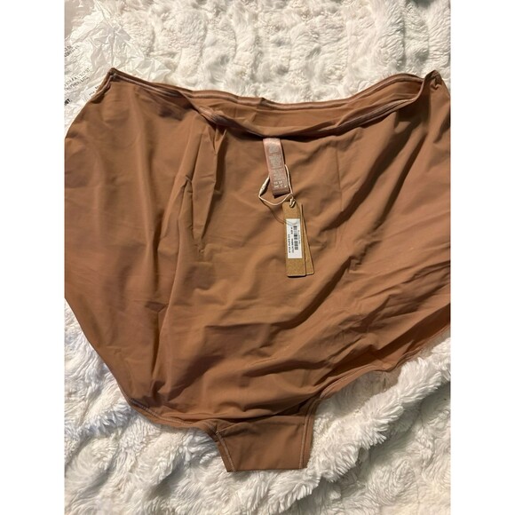 NWT SKIMS Fits Everybody Boyshort (4X) - Picture 4 of 4